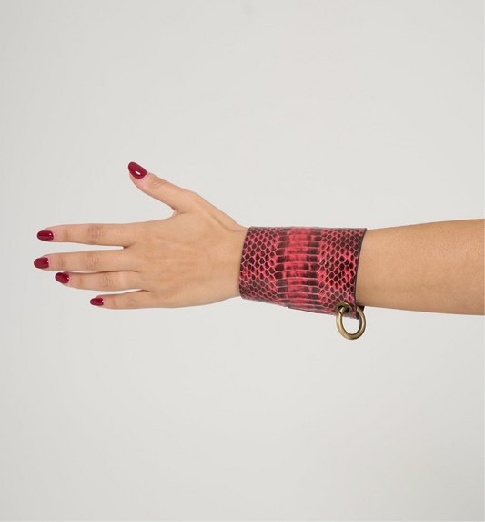 RING Leather cuff - removable ring / Fucsia and black