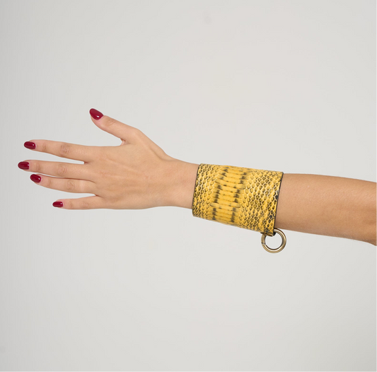 RING Leather cuff - removable ring / Yellow