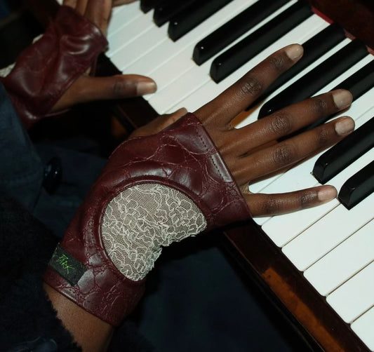 BITE Glove - Bordeaux (with cream lace)