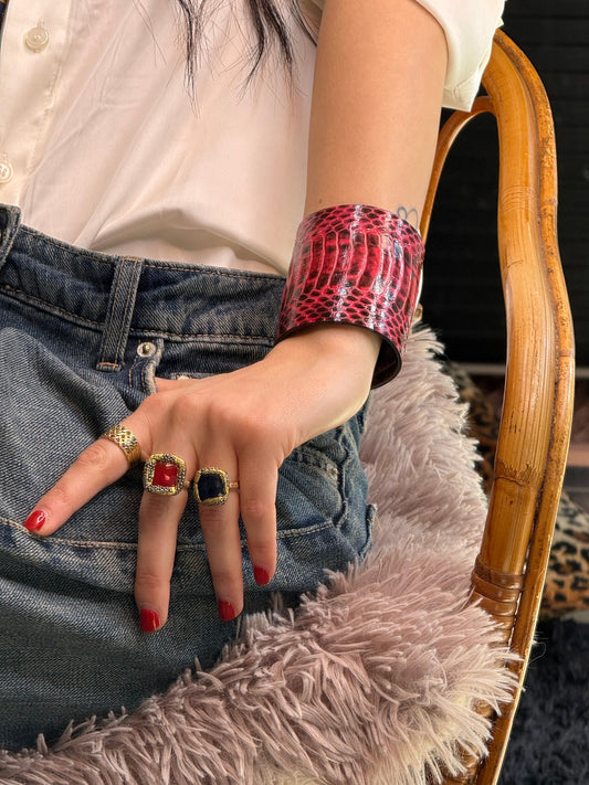 Leather Cuff - Fucsia and black