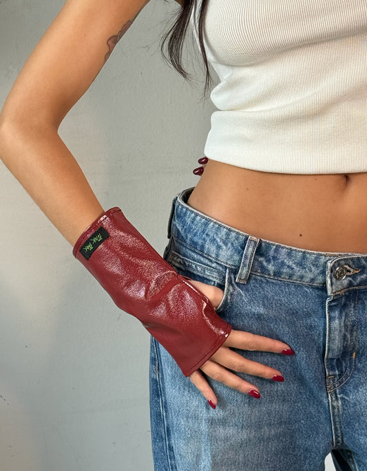 CYBER Glove - Cherry