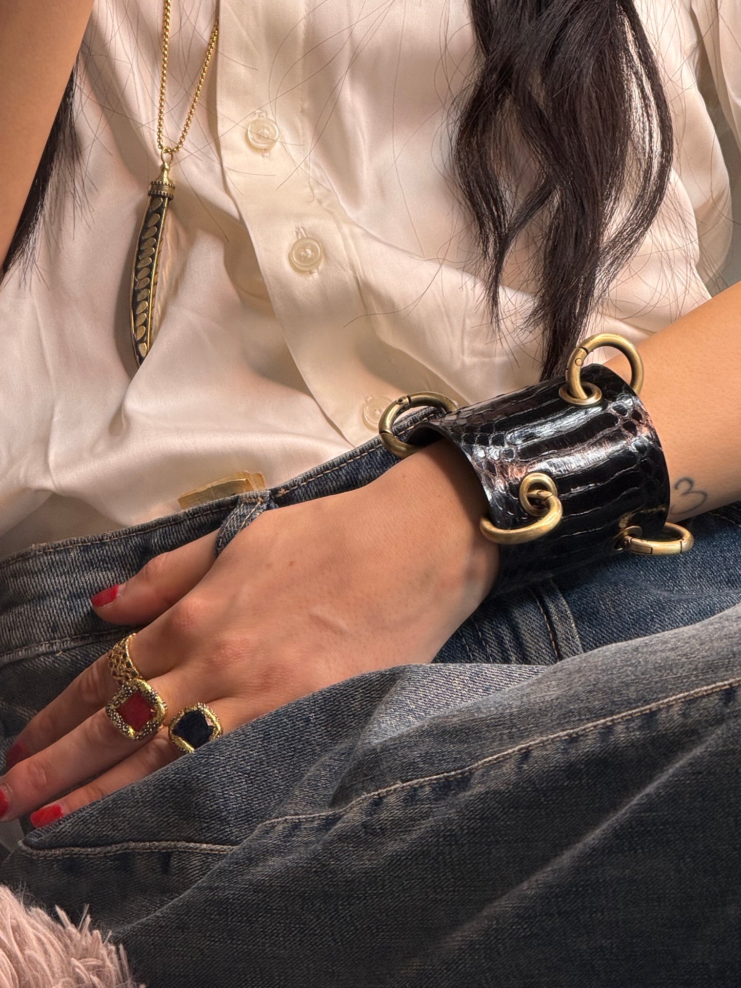 IDOL Cuff - Black