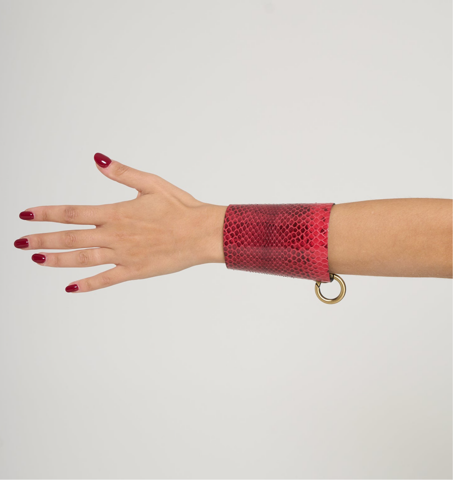 RING Leather cuff - removable ring / Magenta