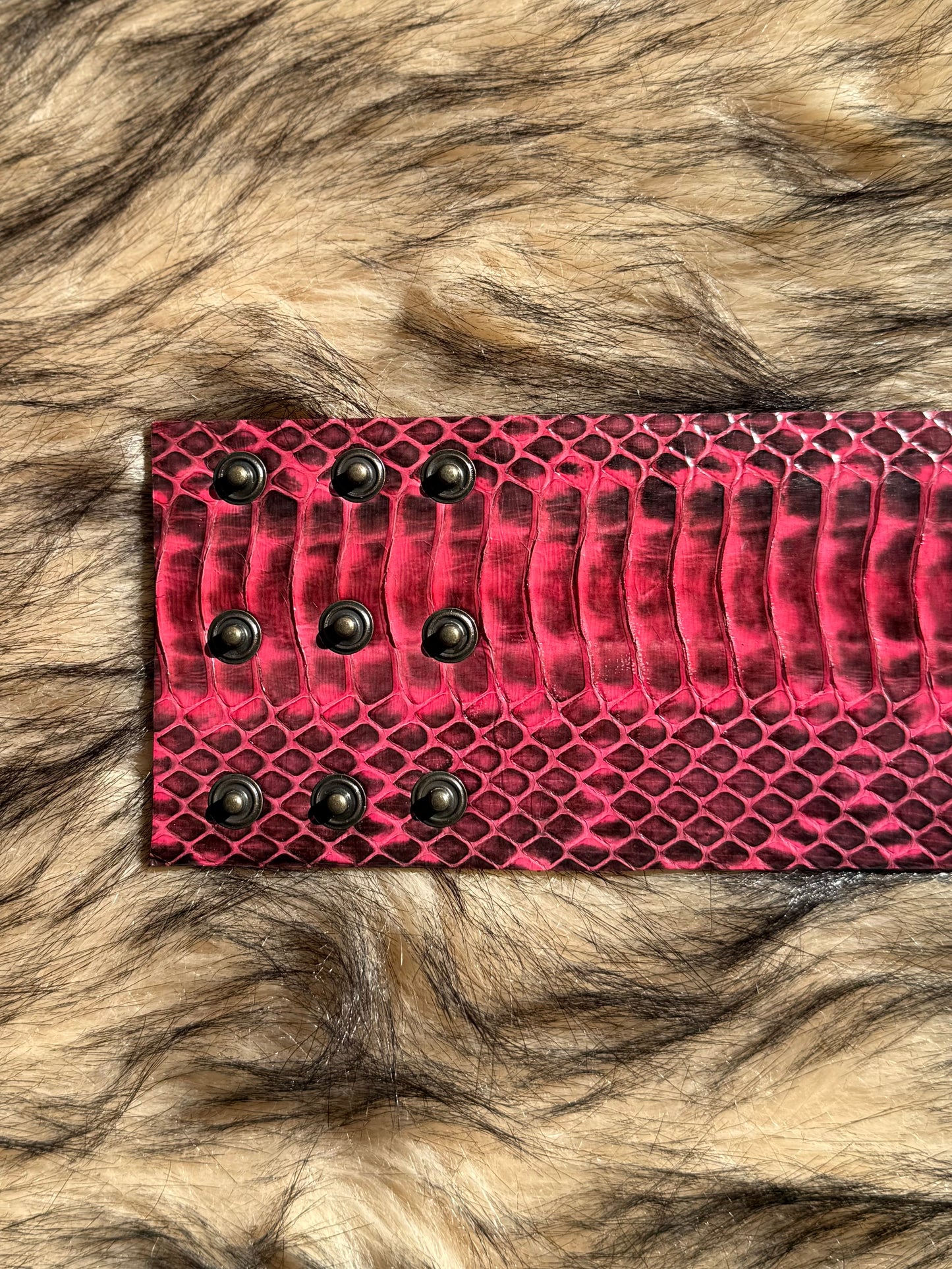 Leather Cuff - Fucsia and black