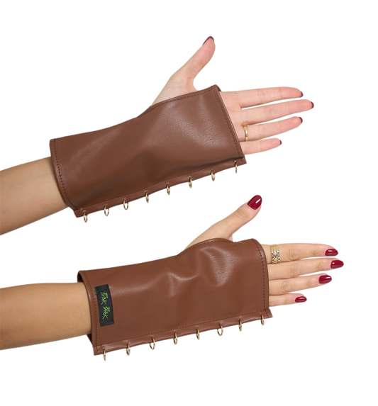 ROCKSTAR Glove - Light Brown (gold rings)
