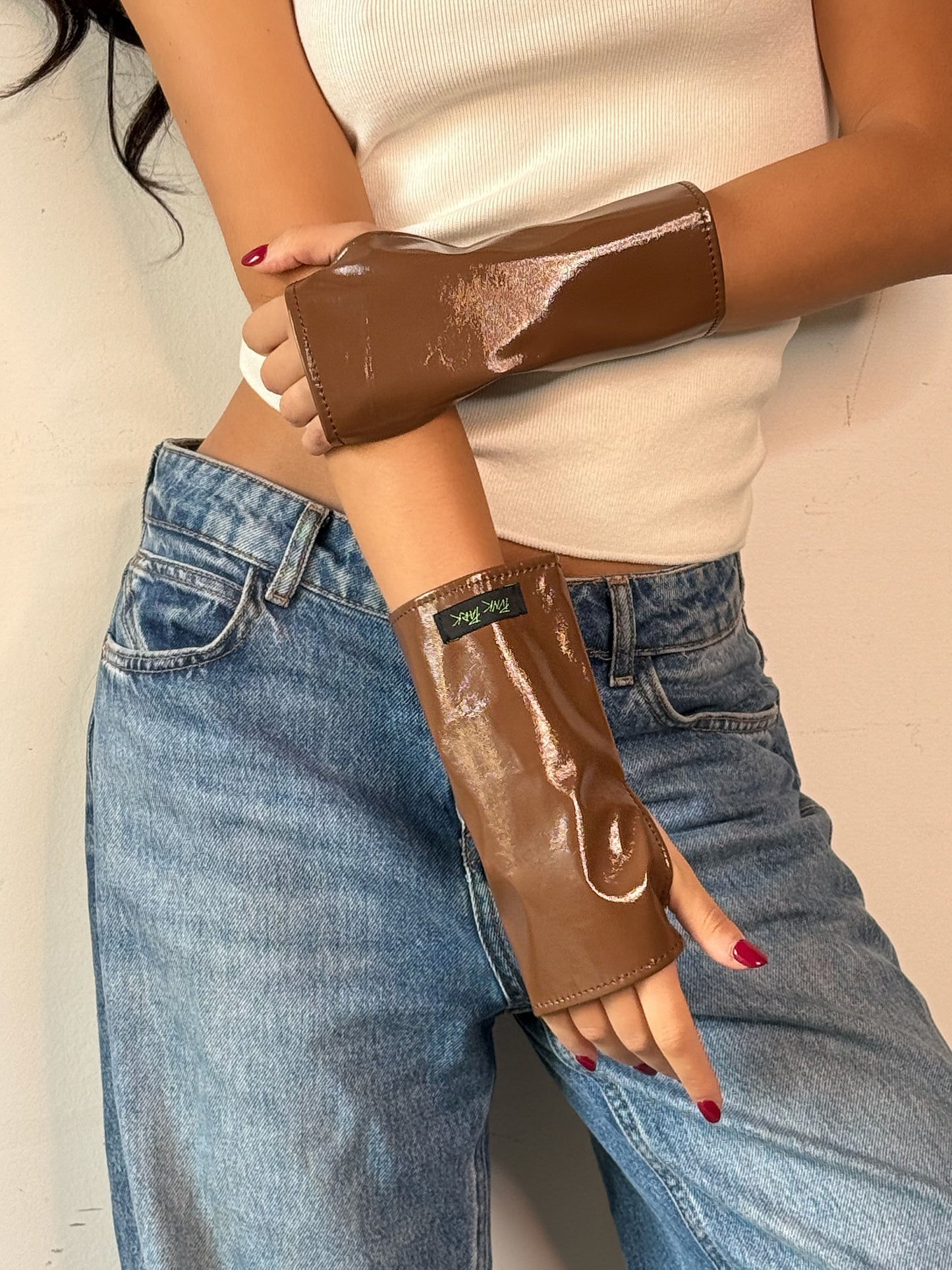 CYBER Glove - Brown